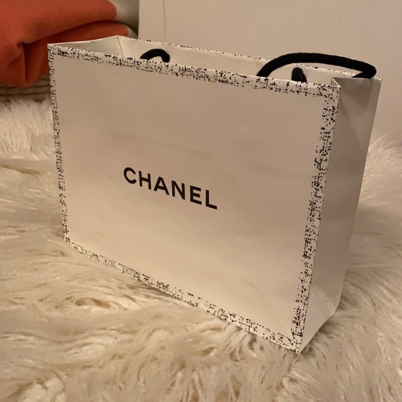 Chanel limited edition small paper shopping bag - Picture 6 of 6